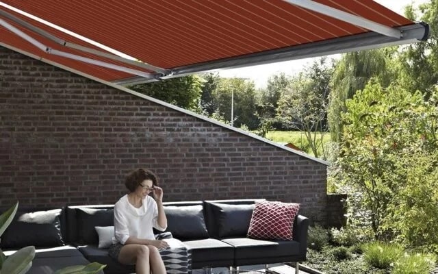 Luxaflex Buitenzonwering Rood